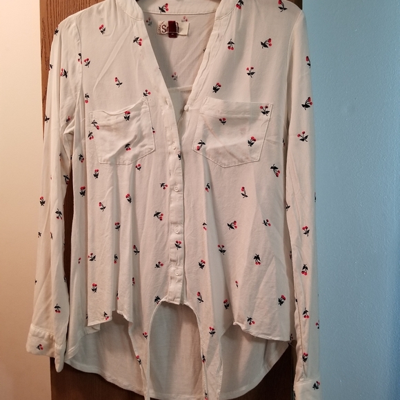 Blouse. white. like new - Picture 1 of 2
